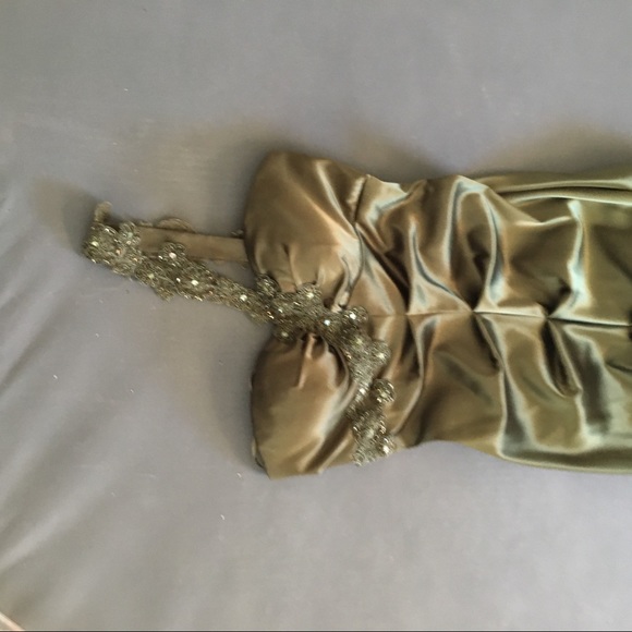 Cachè olive satin ruched dress with beaded strap. - Picture 2 of 4